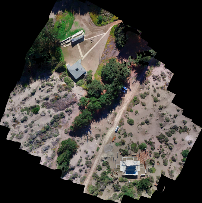 Fotografía del servicio Levantamiento digital, mostrando un mapeo de un terreno rural.