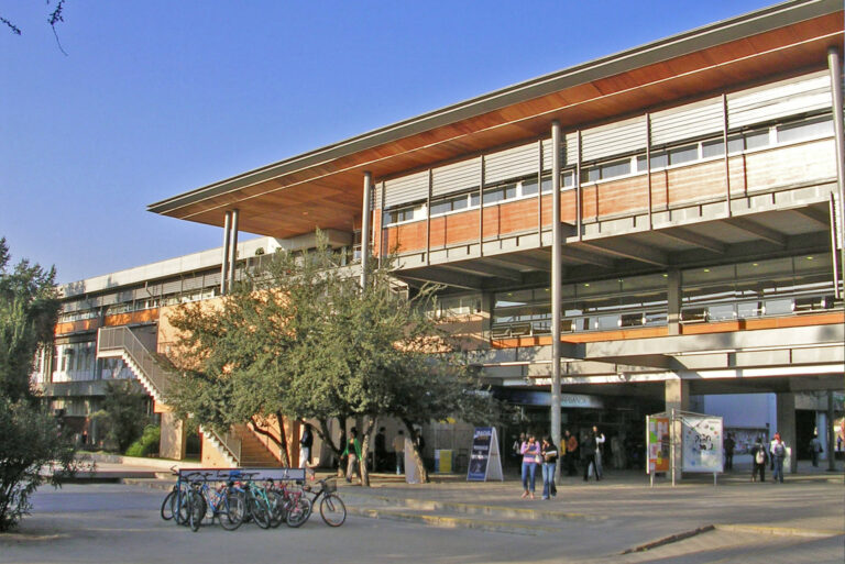 Facultad de Ciencias Sociales se incorpora al CENPUC